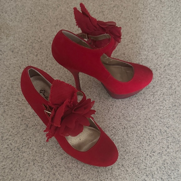 Qupid Red Heels with Floral Detail - Picture 1 of 2